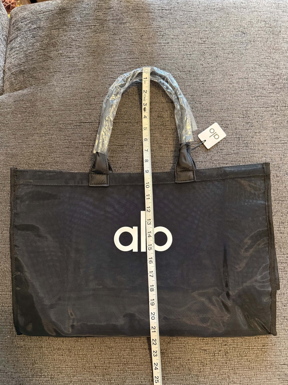 ALO Yoga Black Mesh Tote, Gym, Beach Bag - Picture 5 of 9